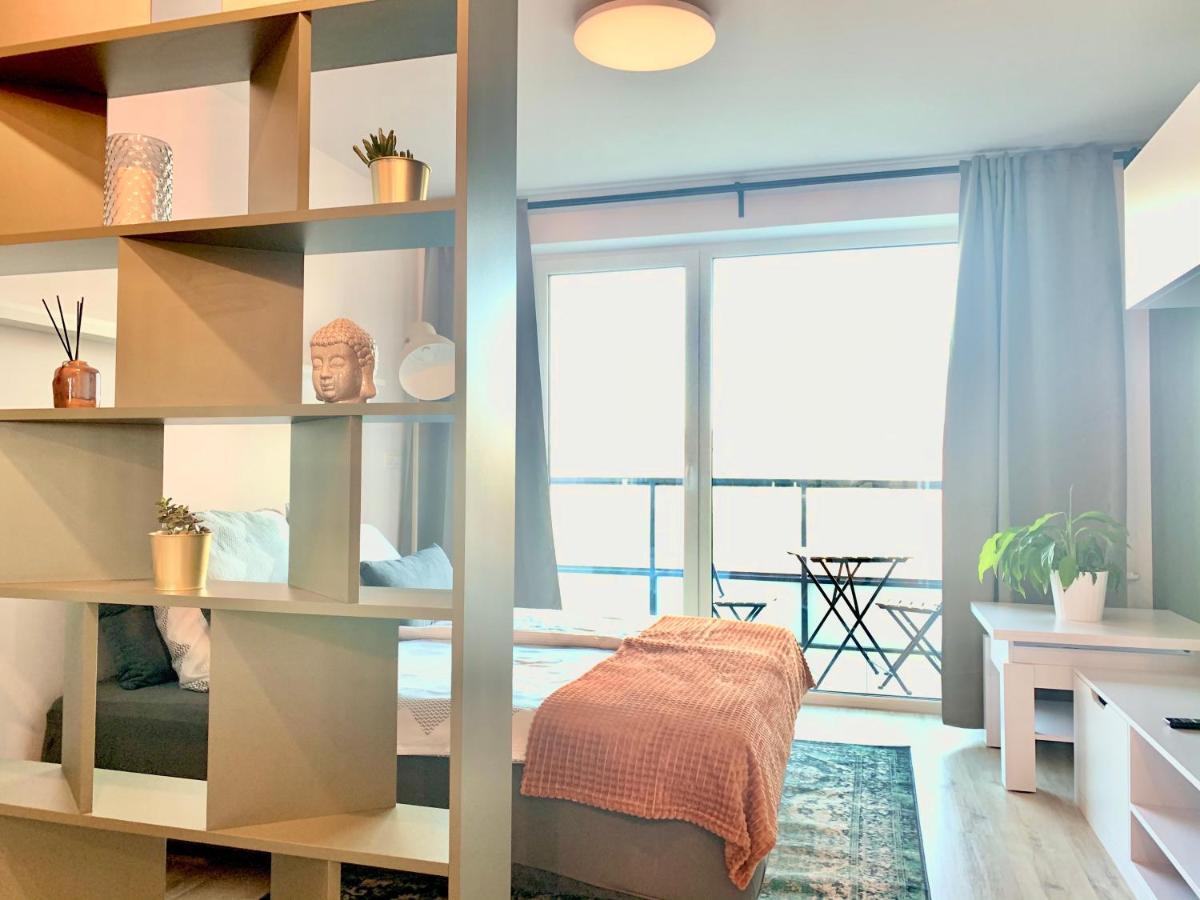 Luxury, Bright Studio With Parking And Balcony In Bratislava Center Exterior foto
